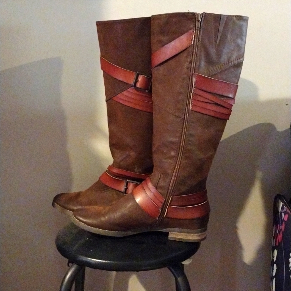 Size 9 Bull Boxer brown boots